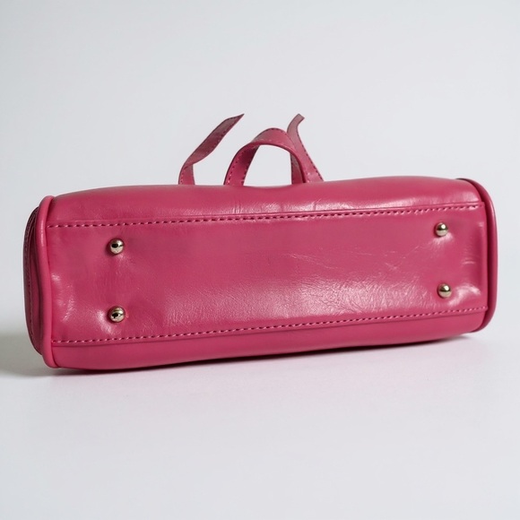 NWT Bubble Gum pink Stylish Shoulder Bag - Picture 4 of 5